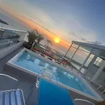 HS-DS Habitación doble estandar cerca al mar con aire acondicionado y wifi